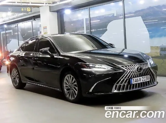 LEXUS ES300H — из Кореи под ключ