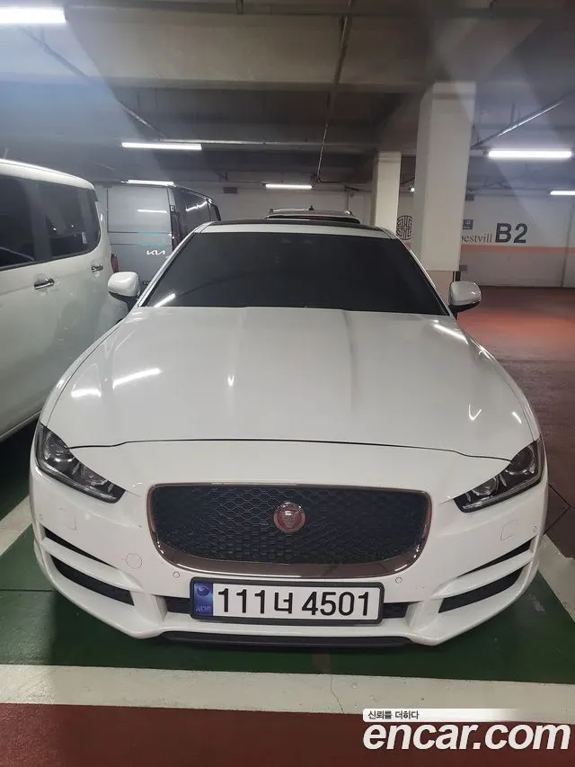 JAGUAR XE 2016
