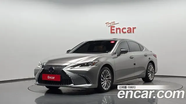 LEXUS ES300H 2021