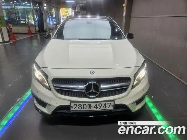 MERCEDES-BENZ GLA-CLASS X156 2015