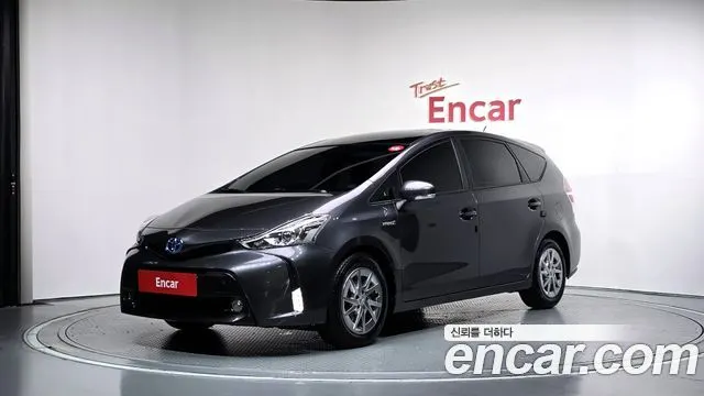 TOYOTA PRIUS V 2017