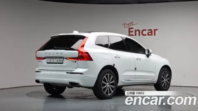 VOLVO XC60 2020
