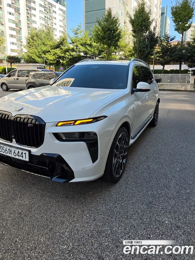 BMW X7 2024