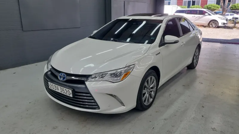 TOYOTA CAMRY 2016