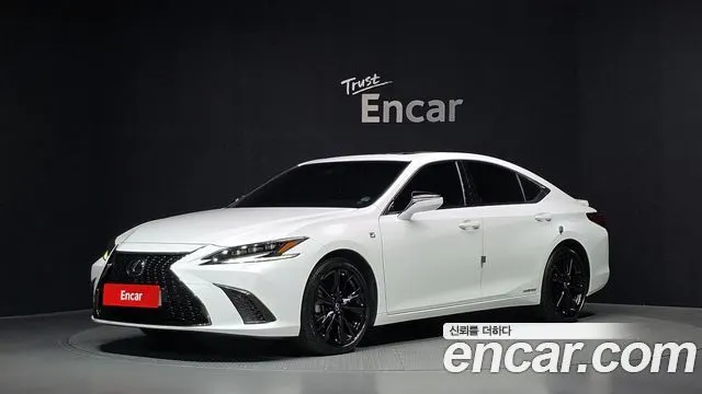 LEXUS ES300H 2022