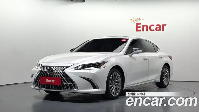 LEXUS ES300H 2026