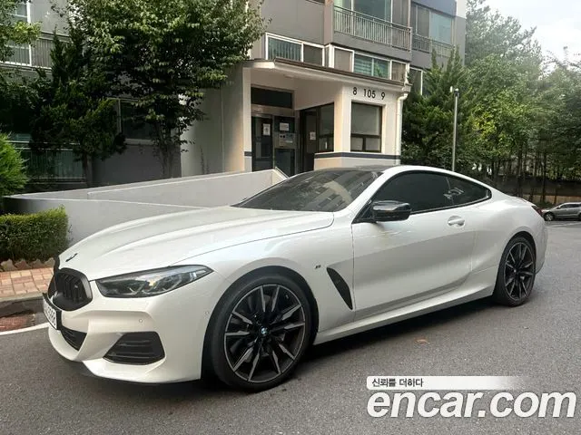 BMW 8 SERIES 2025