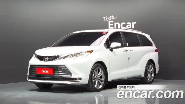 TOYOTA SIENNA 2026