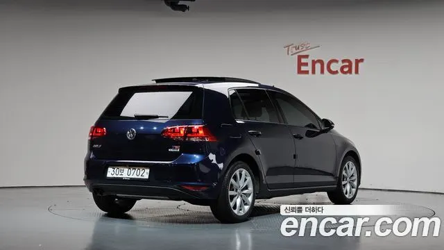 VOLKSWAGEN GOLF 2016