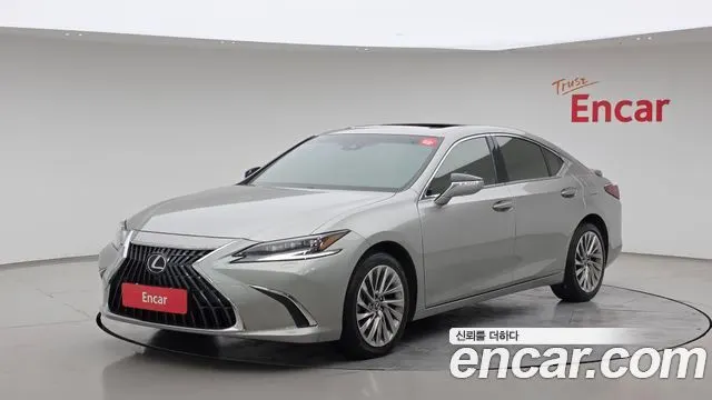 LEXUS ES300H 2025