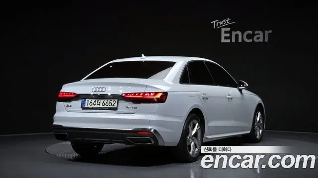 AUDI A4 2020