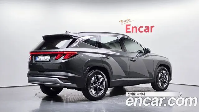 HYUNDAI TUCSON HYBRID 2025