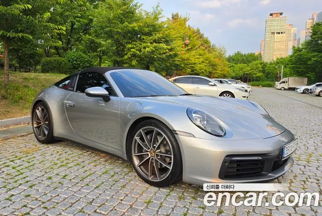 PORSCHE 911 2024