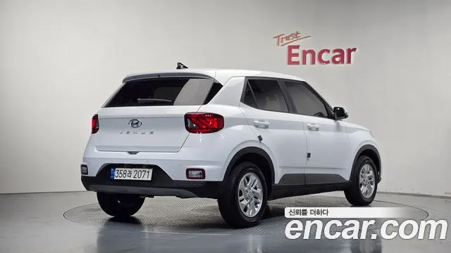 HYUNDAI VENUE 2025
