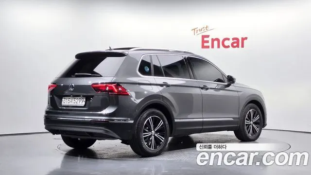 VOLKSWAGEN TIGUAN 2020