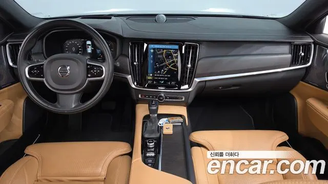 VOLVO V90 CROSS COUNTRY 2017