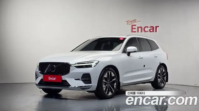 VOLVO XC60 2026