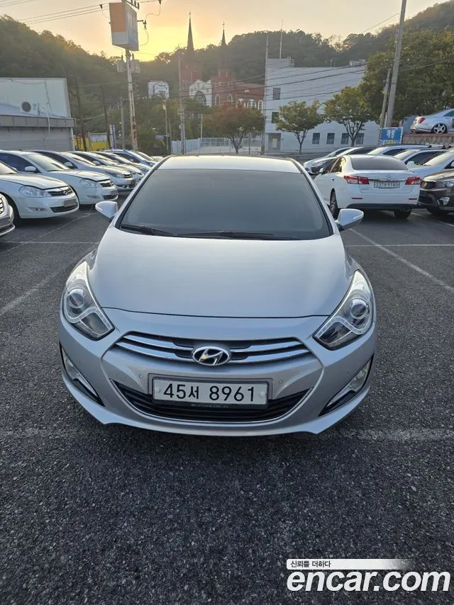 HYUNDAI I40 2012