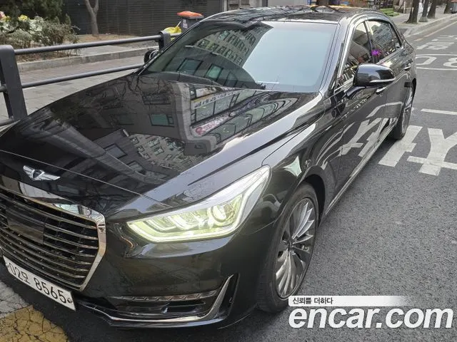 GENESIS EQ900 2018