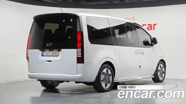 HYUNDAI STARIA 2024