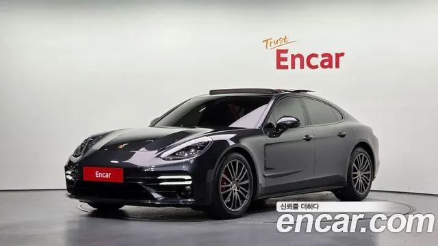 PORSCHE PANAMERA 2018