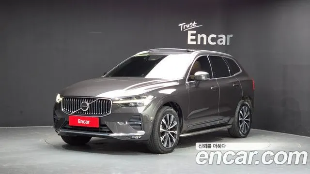 VOLVO XC60 2023
