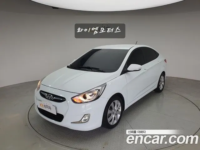 HYUNDAI ACCENT 2012
