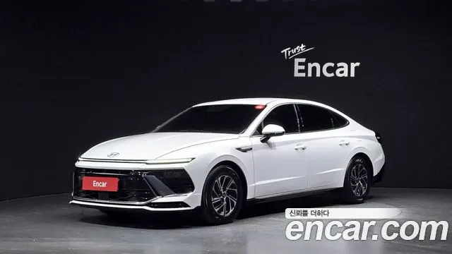 HYUNDAI SONATA HYBRID 2024