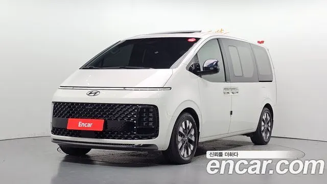 HYUNDAI STARIA 2024
