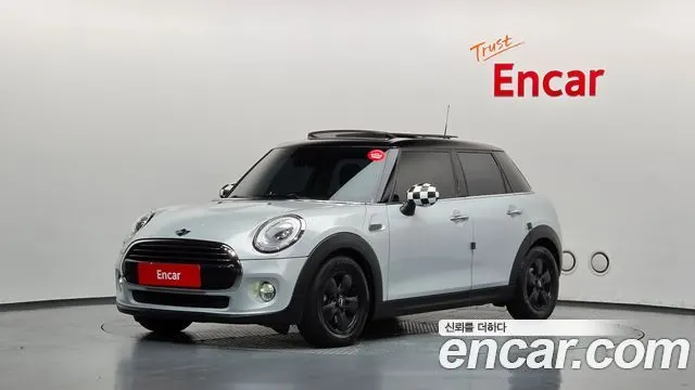 MINI COOPER D 2016
