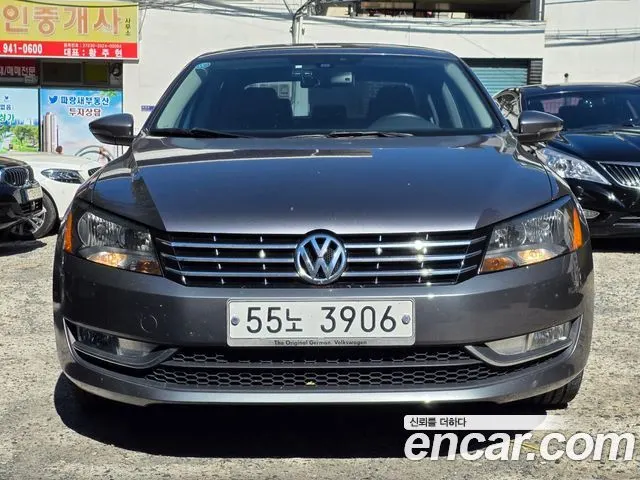 VOLKSWAGEN PASSAT 2013