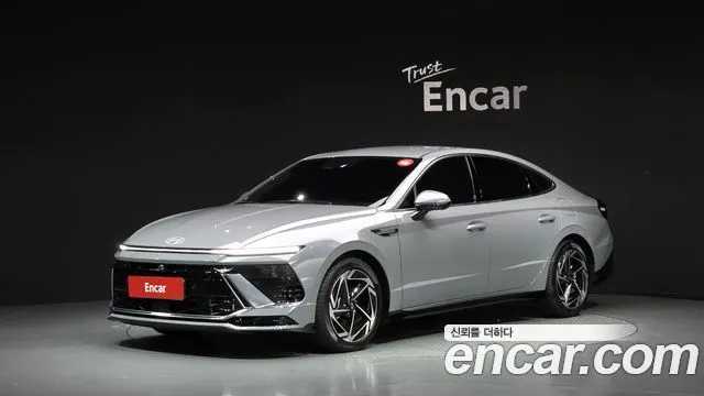 HYUNDAI SONATA HYBRID 2024