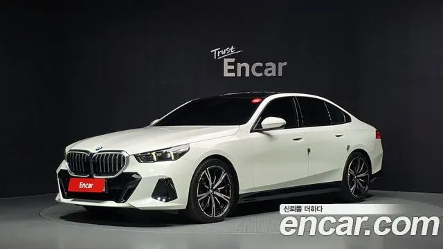 BMW 5 SERIES 2026