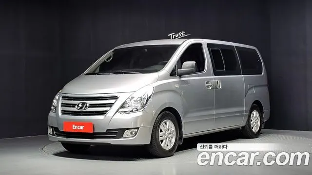 HYUNDAI GRAND STAREX 2017