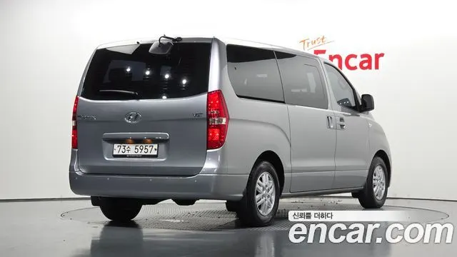 HYUNDAI GRAND STAREX 2018