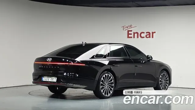 HYUNDAI GRANDEUR HYBRID 2025