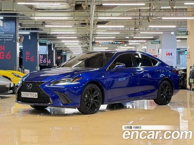 LEXUS ES300H 2023