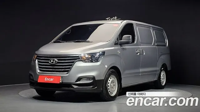 HYUNDAI GRAND STAREX 2019