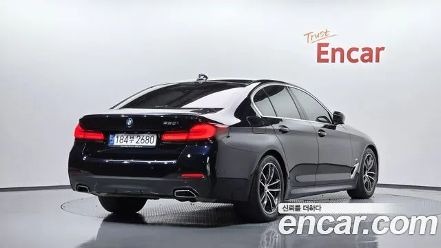 BMW 5 SERIES 2023