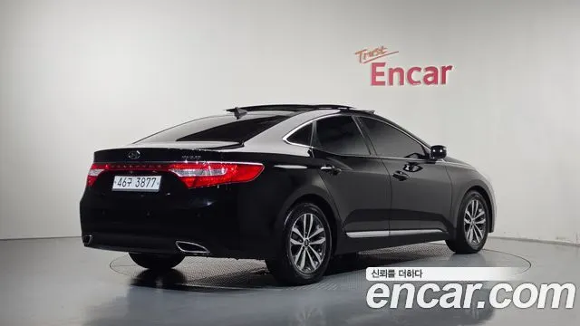 HYUNDAI GRANDEUR — из Кореи под ключ