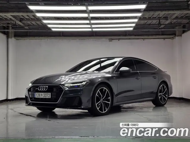 AUDI A7 2022
