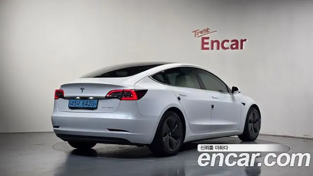 TESLA MODEL 3 2020