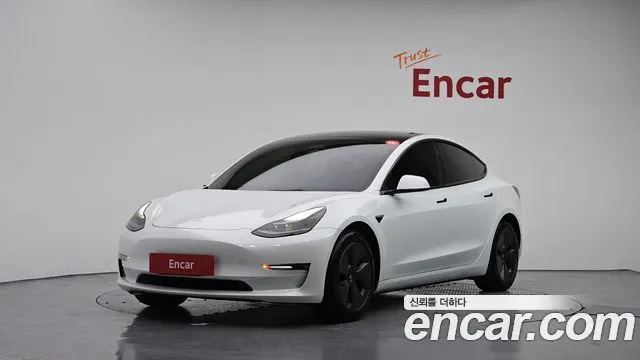TESLA MODEL 3 2022