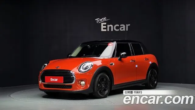 MINI COOPER D 2019