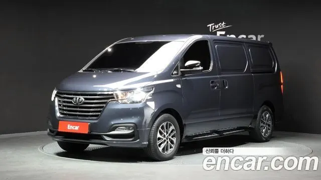 HYUNDAI GRAND STAREX 2019