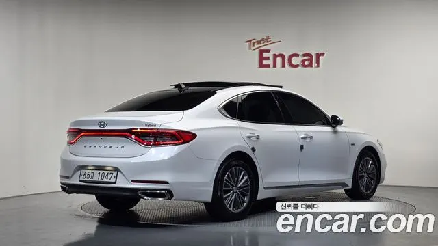 HYUNDAI GRANDEUR HYBRID 2019