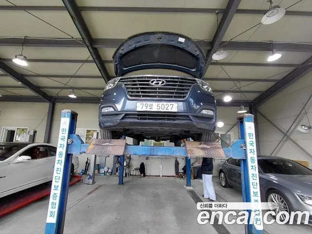 HYUNDAI GRAND STAREX 2019