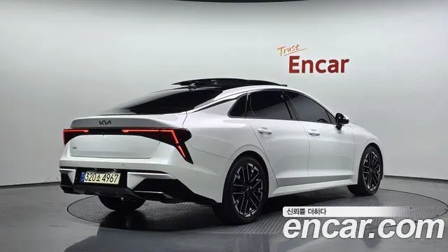 KIA K5 — из Кореи под ключ