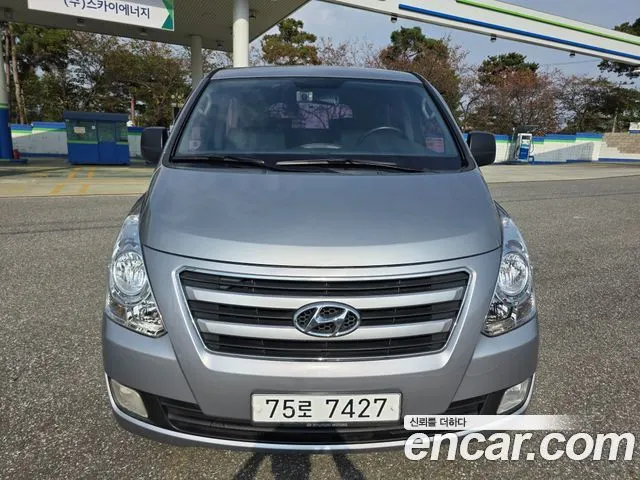HYUNDAI GRAND STAREX 2018