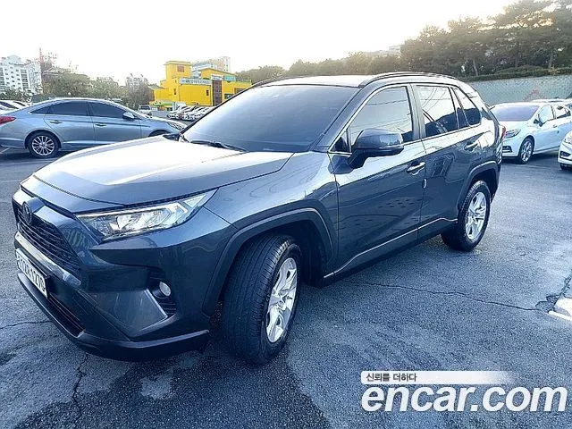 TOYOTA RAV4 — из Кореи под ключ